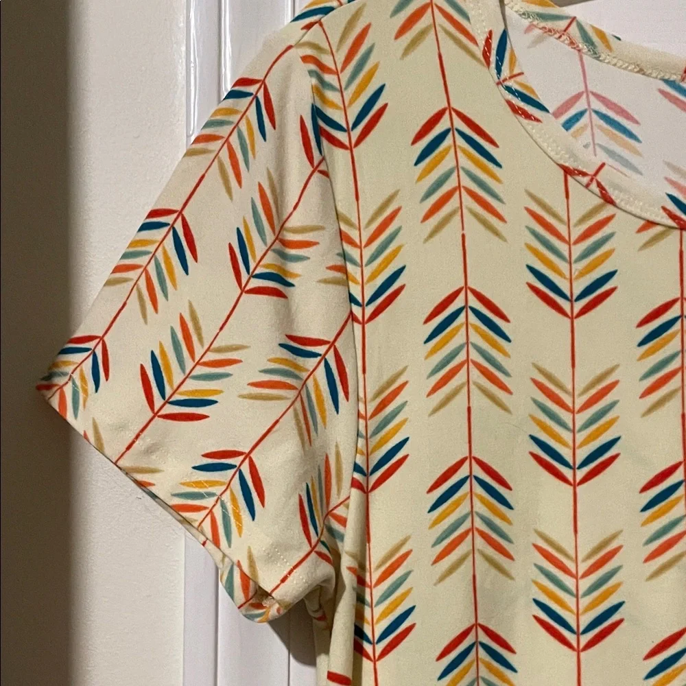LuLaRoe Cream High Low Dress with Red and Blue Pattern - Picture 5 of 14